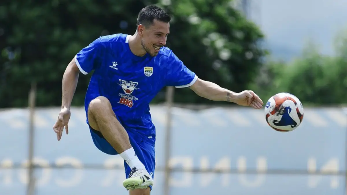 Simak Nih, Formasi Dahsyat Persib Menghadapi Persebaya Sore Ini